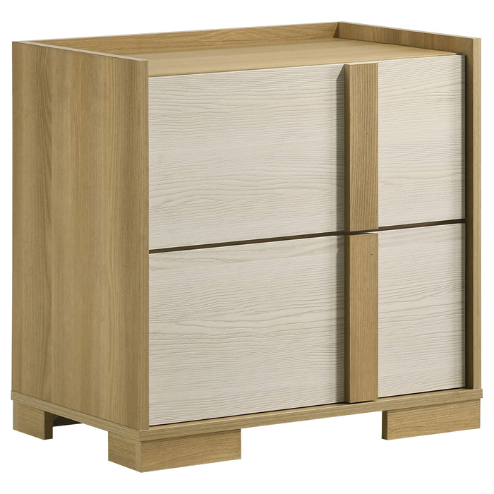 Hyland 4 & 5 Piece Bedroom Set E.King & Queen - Orbit Furniture (Richmond,BC)