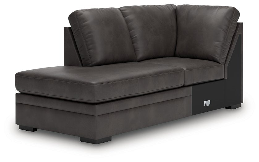 Lofton-Pike Sectional with Chaise - Orbit Furniture (Richmond,BC)