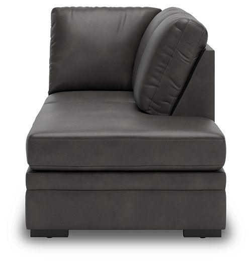 Lofton-Pike Sectional with Chaise - Orbit Furniture (Richmond,BC)