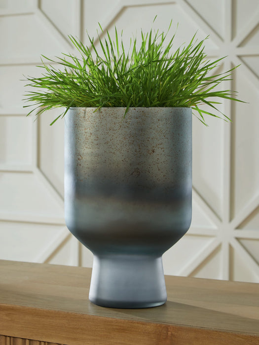 Pennmore Vase - Orbit Furniture (Richmond,BC)