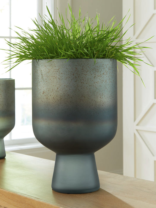 Pennmore Vase - Orbit Furniture (Richmond,BC)