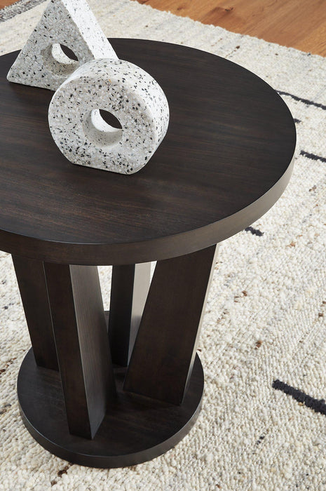 Chasinfield Occasional Table Set - Orbit Furniture (Richmond,BC)
