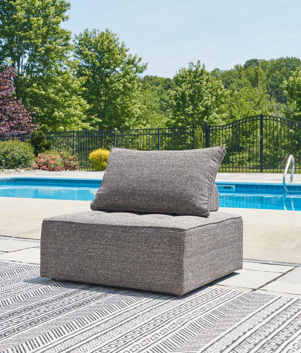 Bree Zee Outdoor Lounge Chair with Cushion - Orbit Furniture (Richmond,BC)