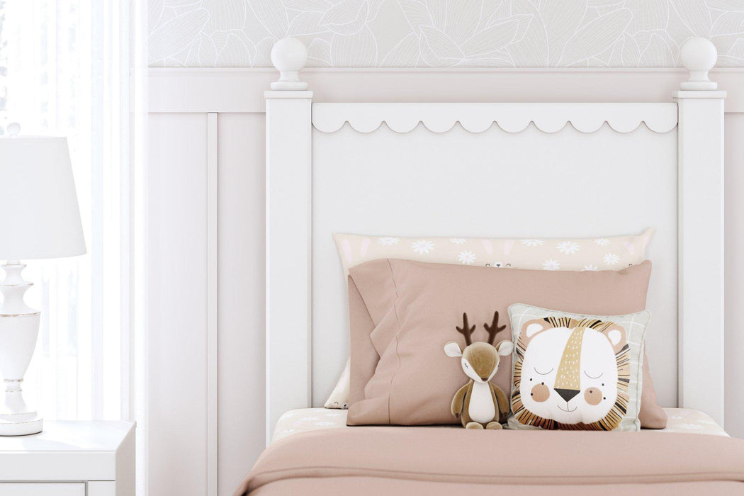 Mollviney Bedroom Set - Orbit Furniture (Richmond,BC)