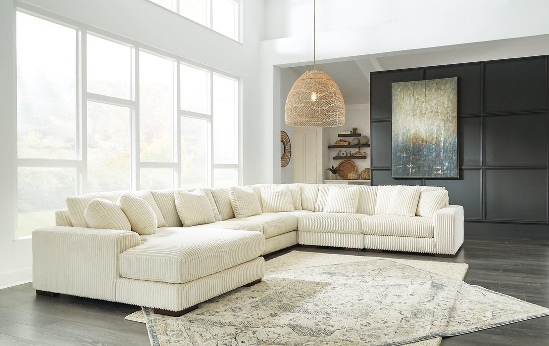 Lindyn Sectional with Chaise - Orbit Furniture (Richmond,BC)