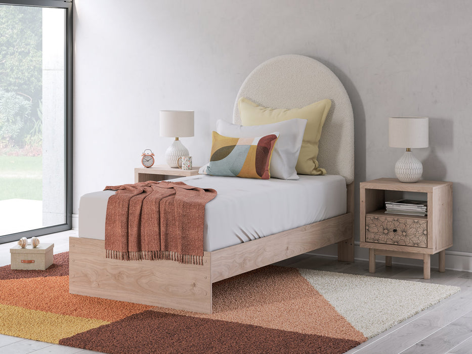 Arloster Upholstered Bed - Orbit Furniture (Richmond,BC)