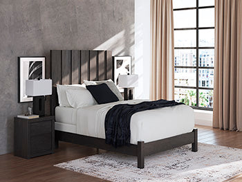Fraluna Bed - Orbit Furniture (Richmond,BC)